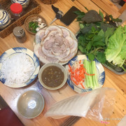 thịt heo cuốn bánh tráng
