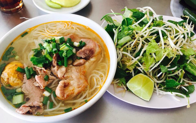 Bún Bò Huế Mụ Rơi