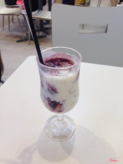 Sữa chua việt quất - 20k 