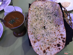 Cheese & garlic Naan