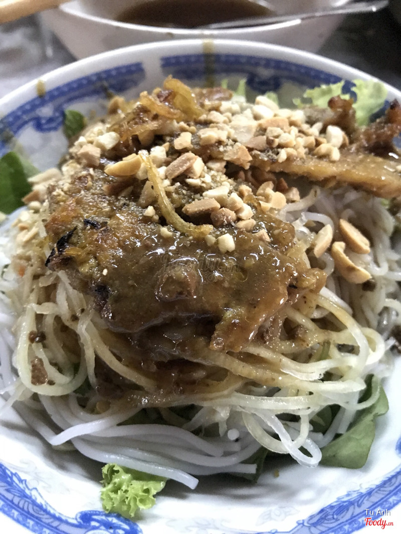 Bún thịt nướng cô Bảy