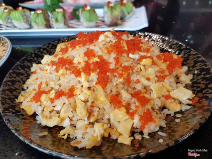 cơm chiên trứng cá hồi