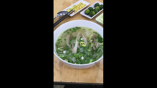 Phở style lạ!