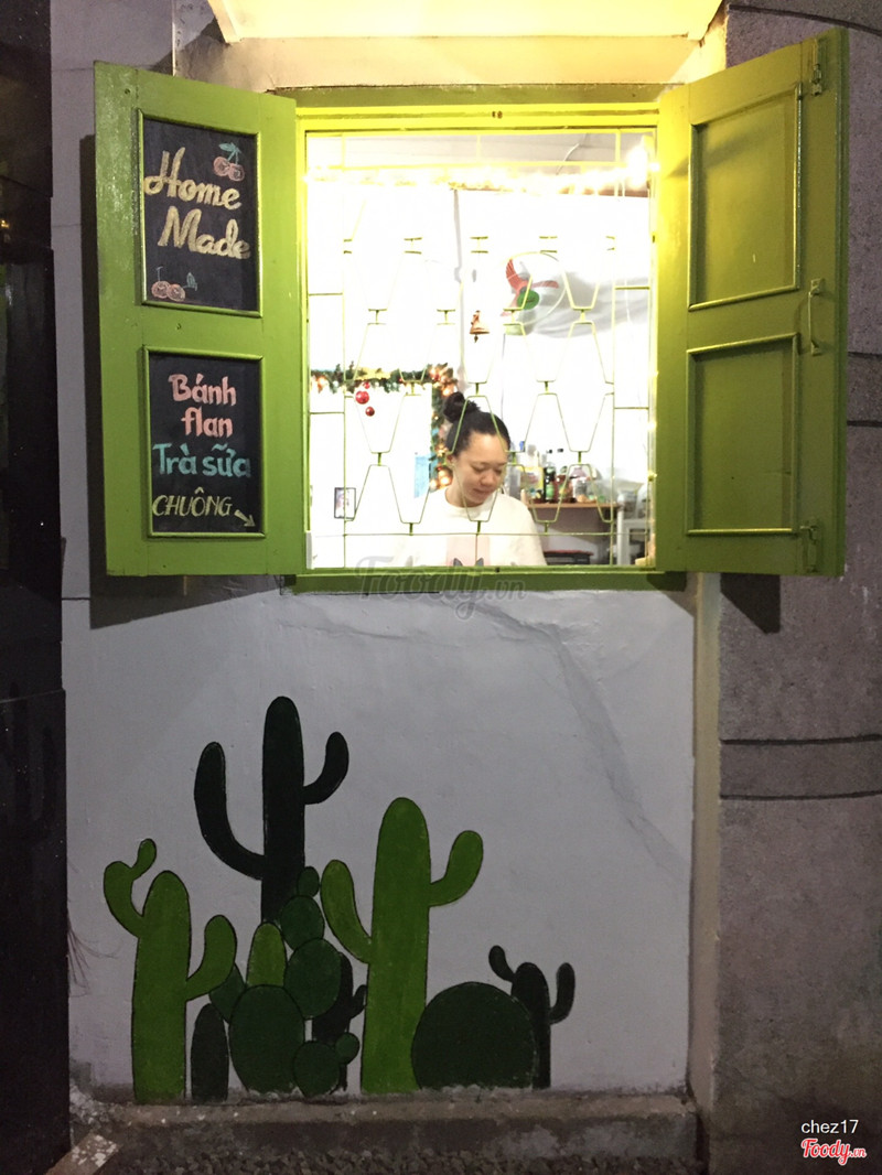 Hôm đó vội quá nên chỉ chụp được có tấm này, trà sữa ngon quá hút cái rột mới sực nhớ ra chưa chụp hình :)))