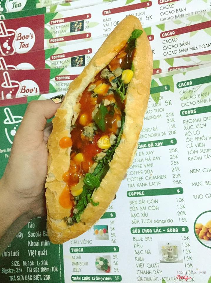 Bánh mì hến bắp