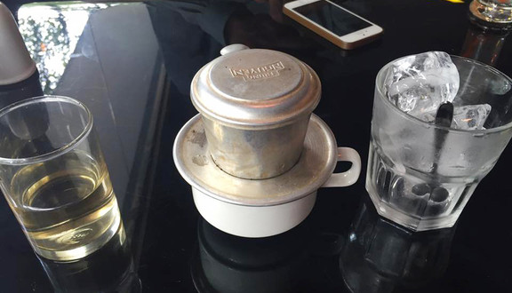 Anh Em Cafe