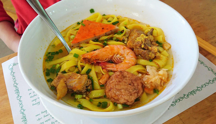 Bún Riêu Cua Ốc & Mì Quảng