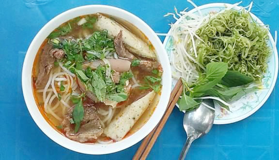 Bún Bò Huế - 18 Phạm Văn Hai