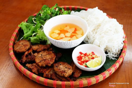 Bún chả giá chỉ 35000 đồng