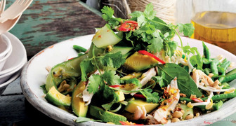 Gà salad: Giá 150 000 đồng
