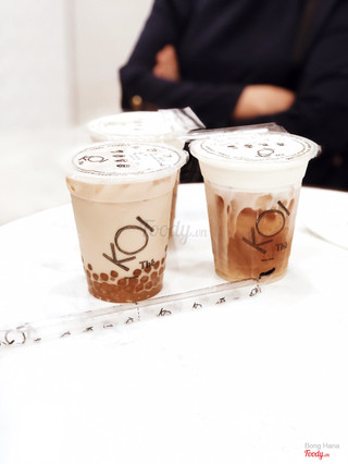 Hồng trà macchiato và trà sữa trân châu hoàng kim