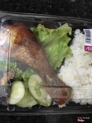 Cơm gà nướng ngon