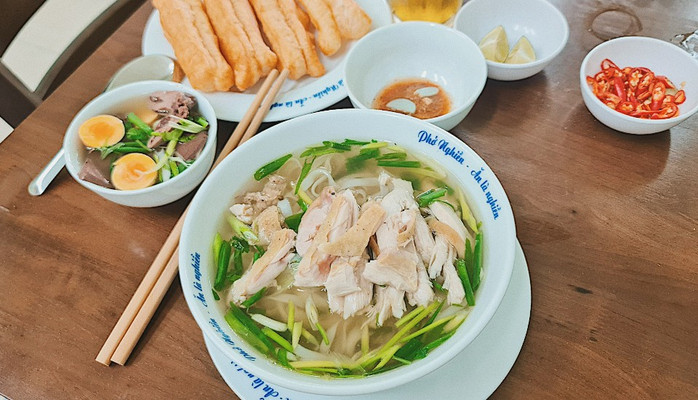 Nghiền Phở - Cơm Gà Bát Đá - 253 Lacasta