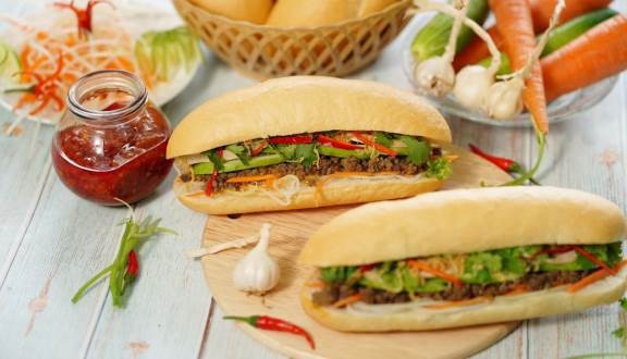 Bánh Mì Pate Gia Lai Benri Bread - Hoàng Hoa Thám