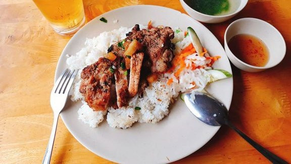 Quán Cơm Yến Chi