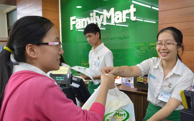 FamilyMart - Hoàng Hoa Thám