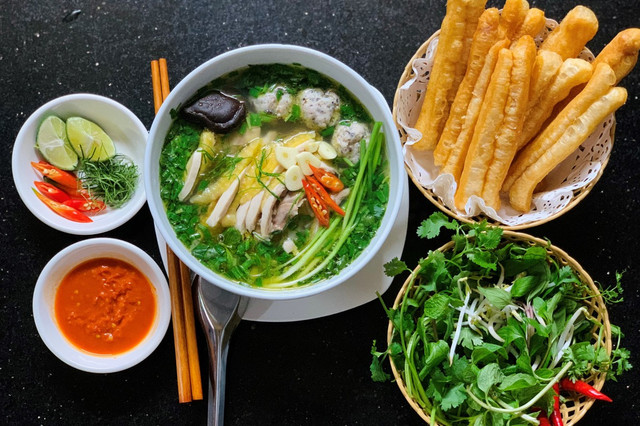 Quán Moon - Phở Gà Trộn - Dương Khuê