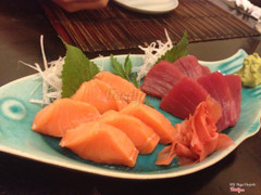 Sashimi cá hồi và cá ngừ 