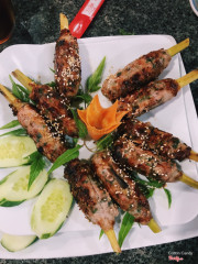 Dê nướng xả thịt.