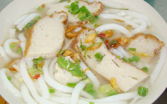 Bánh Canh Lệ - Tháp Bà