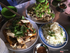 Gà nướng và gà hấp tỏi