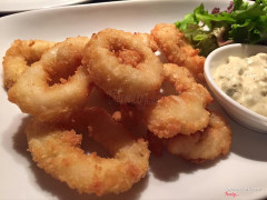Deep fried Calamari, served with tartare dip