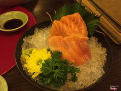 Sake sashimi 