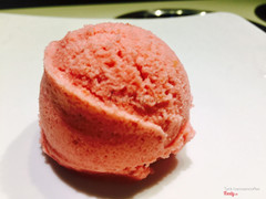 Sorbet dâu với 100% dâu tươi