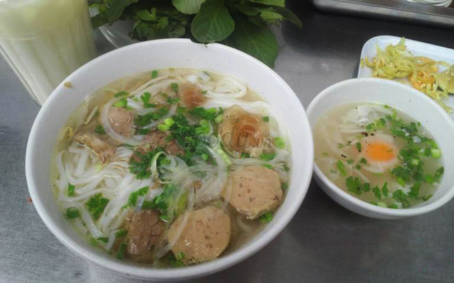 Phở & Bò Kho - Cách Mạng Tháng 8