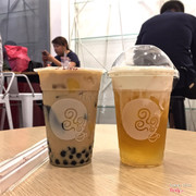 Trà sữa và milkform trà xanh