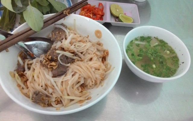 Ly Ly - Phở & Bún Bò