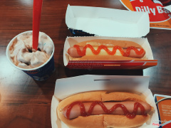 Hotdog 20k/1 vs Hotdog phomai 25k/1