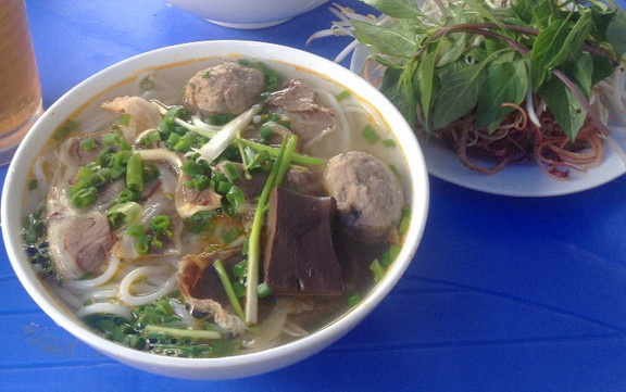 Bà Lương - Bún Bò Huế