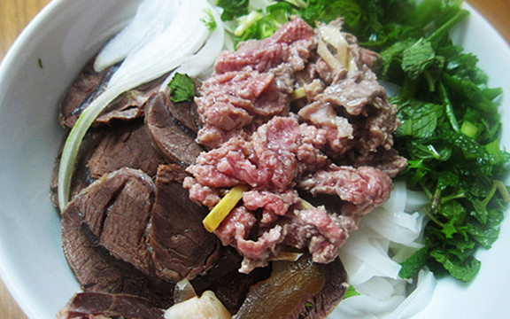 Tư Bắp Bò - Bún & Phở Bắp Bò