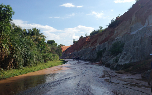 Suối Tiên - Suối Đi Bộ