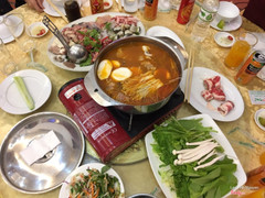 Đồ cũng chẳng ngon mà ra từng tý một. 