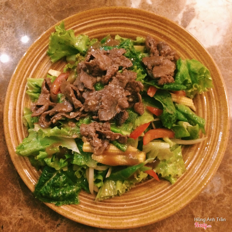 Salad Hội An. Cảm giác hơi mỡ.