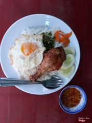 Cơm gà chả