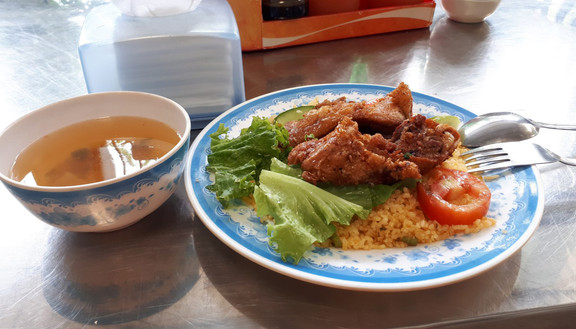 Cơm Gà Xối Mỡ Chàng