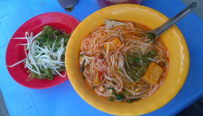 Quán Ngân - Hủ Tiếu, Bún Riêu & Bánh Canh