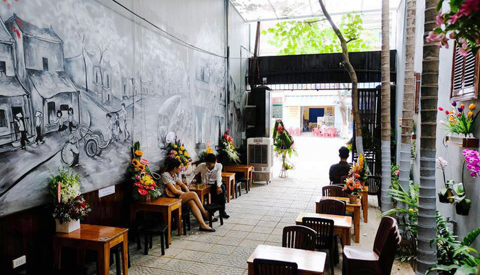 Nhỏ's Cafe