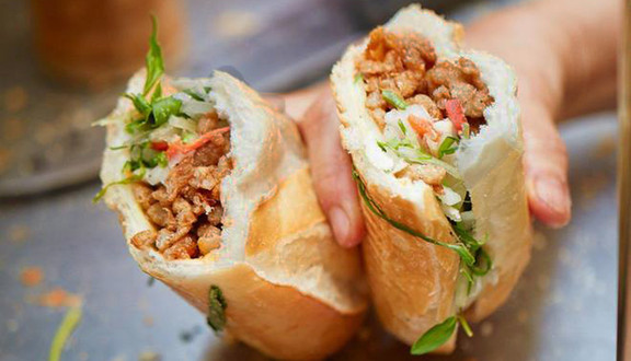 Bánh Mì Chả Cá - Đường Số 1