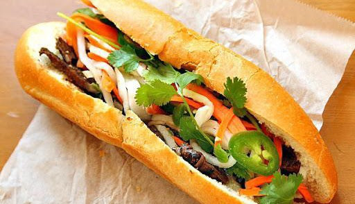 Bánh Mì & Nước Ép Phú Ông - Hoàng Quốc Việt