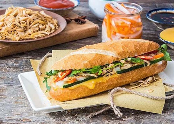 Bánh Mì Gà Đông Dương - Nguyễn Trọng Tuyển