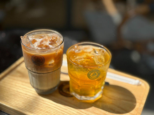 Như Nguyễn Coffee - Tạ Hiện