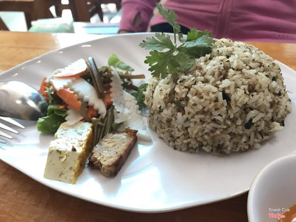 Cơm cá mặn 