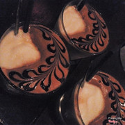 Lần nào đến quán này mình cũng chỉ gọi mỗi bạt xỉu vì ngon và rẻ nữa 😂😂 quán này không gian rộng đẹp lại nhiều tầng nữa. Điểm mình không thích ở quán này là wifi có như không vì hình như đông người dùng quá và buổi tối thì ánh sáng mờ ảo 😂😂