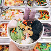 Mình lấy cái ly cỡ này nè .. hiiiiii