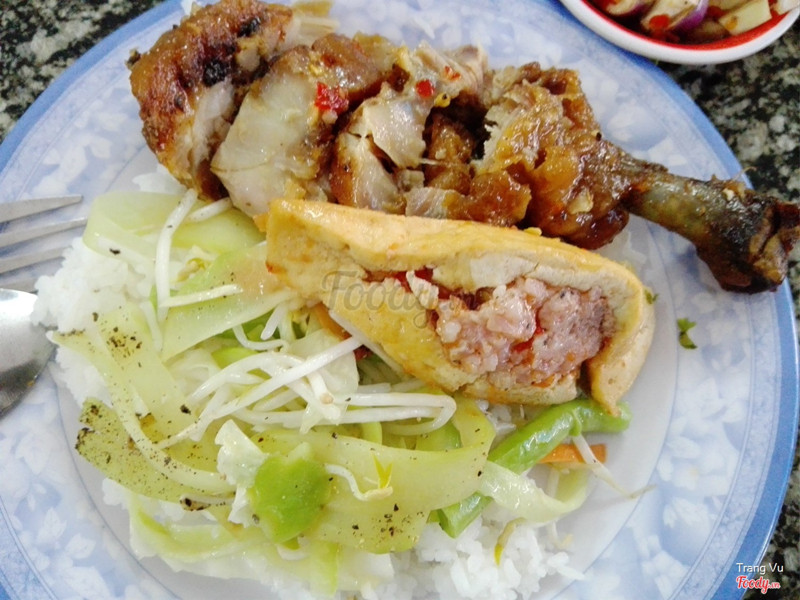 cơm gà và đậu hũ