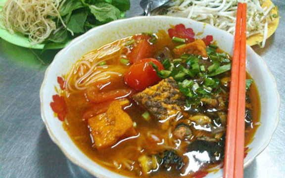 Chị Trang - Bún Riêu